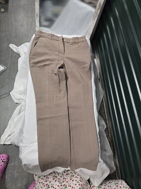 H&M Women's Cropped Dress Pants in Taupe Beige